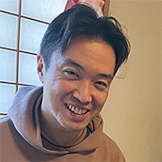 曲渕　敏博